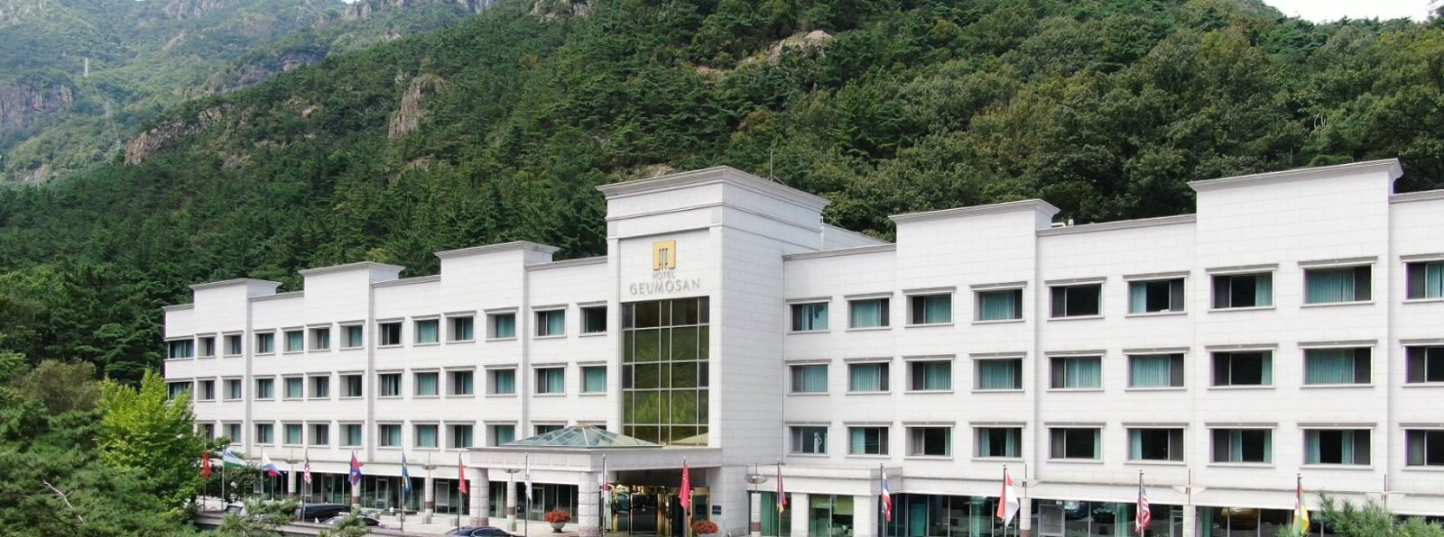 호텔 본관 정면